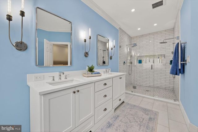 3834 FARRCROFT DR, Fairfax, VA 22030