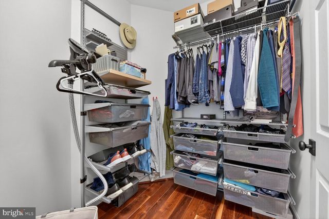 3834 FARRCROFT DR, Fairfax, VA 22030