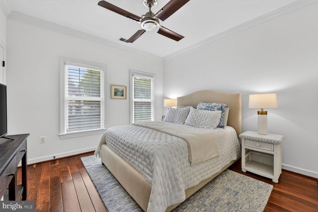 3834 FARRCROFT DR, Fairfax, VA 22030