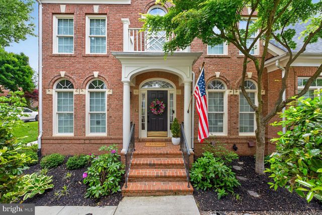 3834 FARRCROFT DR, Fairfax, VA 22030