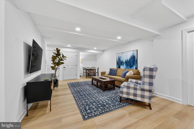 3834 FARRCROFT DR, Fairfax, VA 22030
