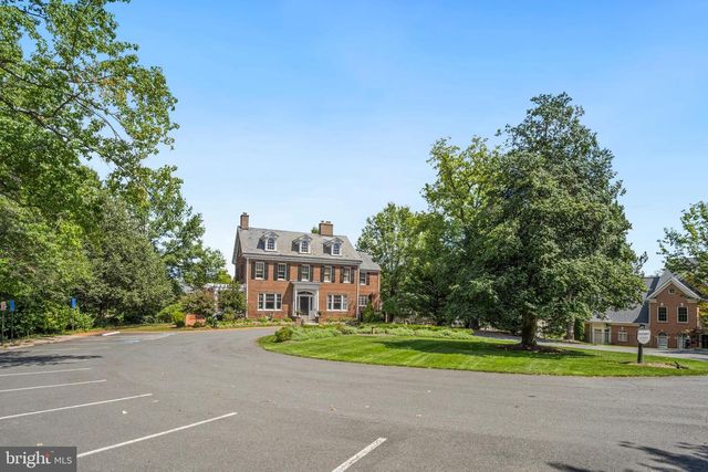 3834 FARRCROFT DR, Fairfax, VA 22030