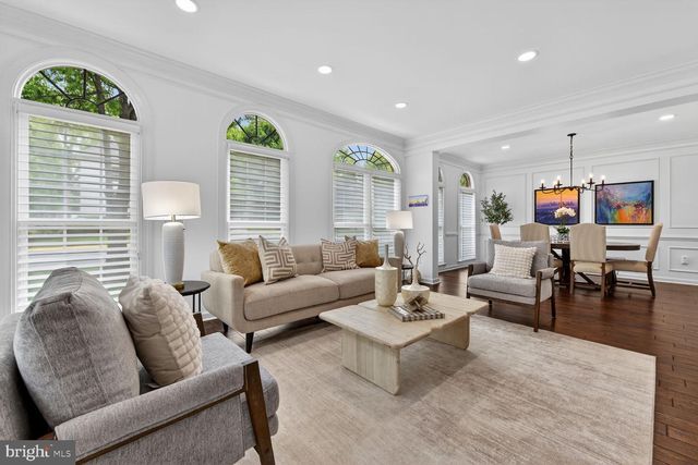 3834 FARRCROFT DR, Fairfax, VA 22030