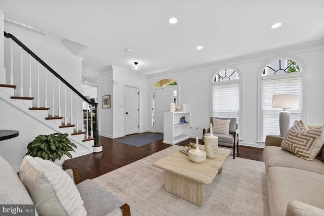 3834 FARRCROFT DR, Fairfax, VA 22030