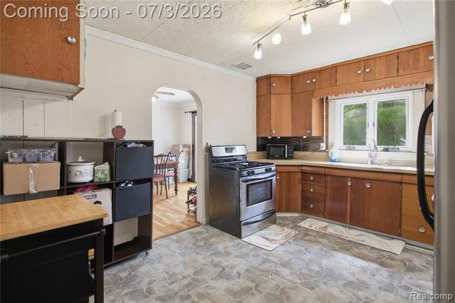 223 N Main Street, Webberville, MI 48892