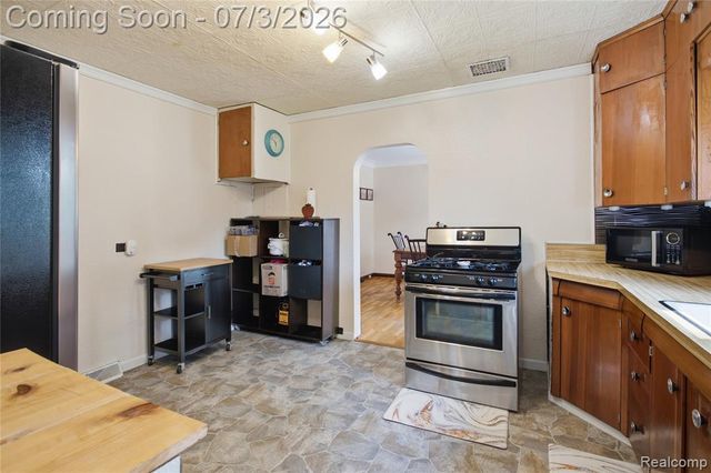 223 N Main Street, Webberville, MI 48892