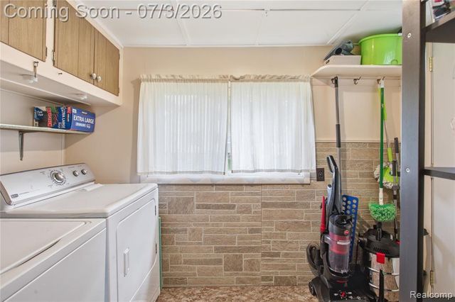 223 N Main Street, Webberville, MI 48892
