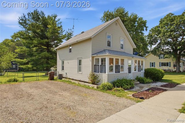 223 N Main Street, Webberville, MI 48892
