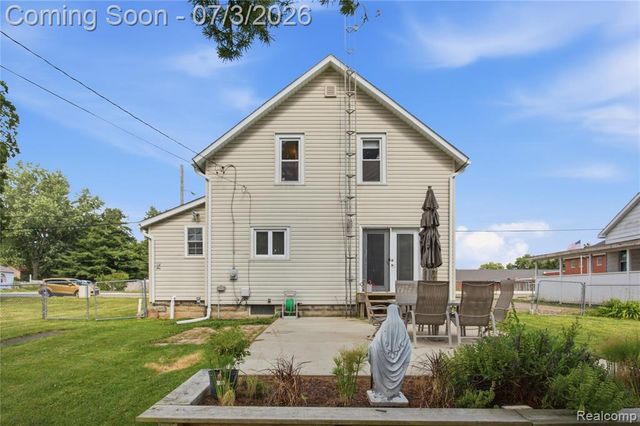 223 N Main Street, Webberville, MI 48892
