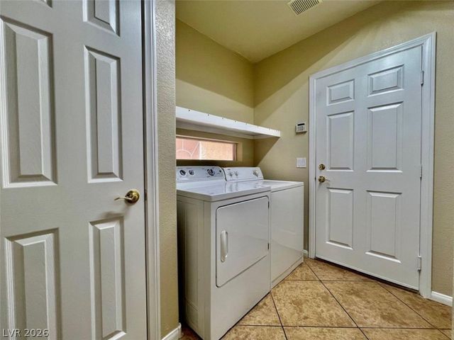 11023 Carberry Hill Street, Las Vegas, NV 89141