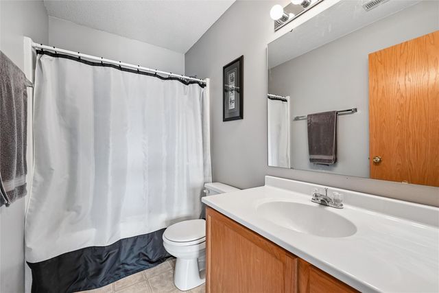 7306 Prairie Heights Drive SW, Cedar Rapids, IA 52404