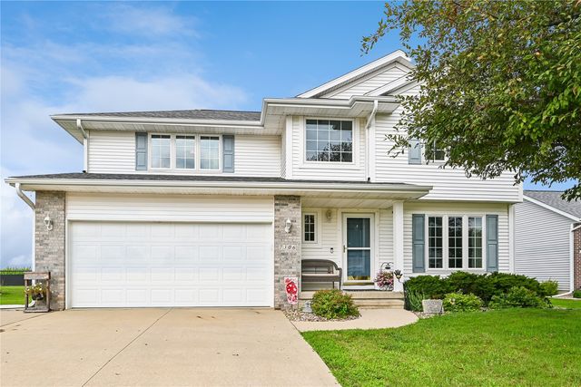 7306 Prairie Heights Drive SW, Cedar Rapids, IA 52404
