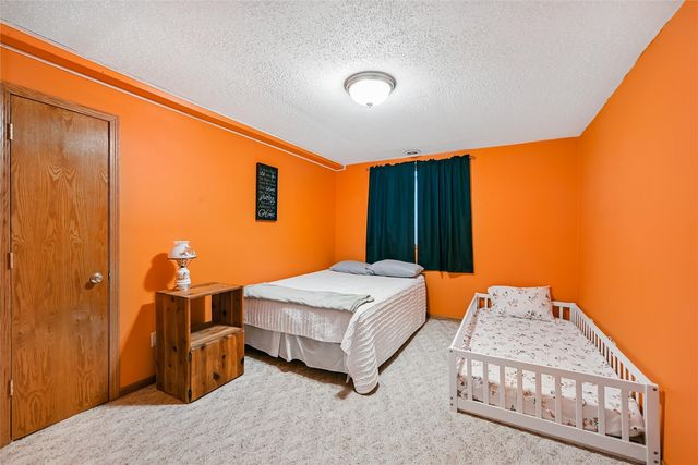 7306 Prairie Heights Drive SW, Cedar Rapids, IA 52404