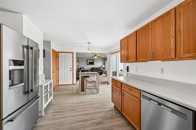 7306 Prairie Heights Drive SW, Cedar Rapids, IA 52404