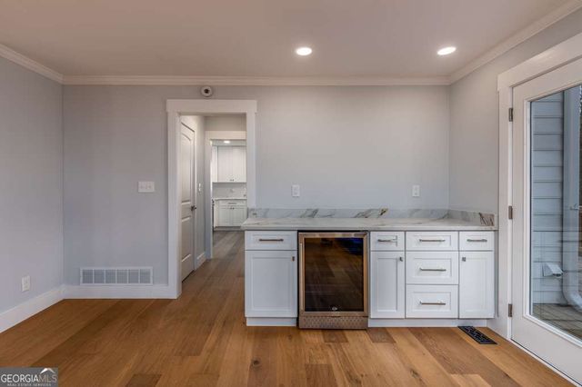 330 London Dale, Woodstock, GA 30189