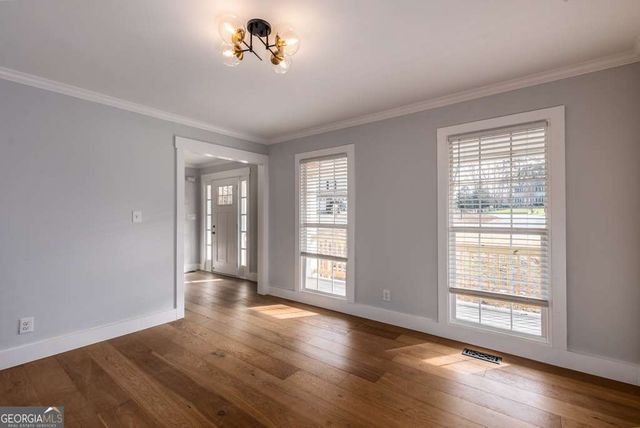 330 London Dale, Woodstock, GA 30189