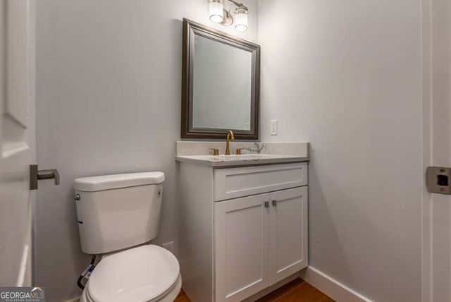 330 London Dale, Woodstock, GA 30189