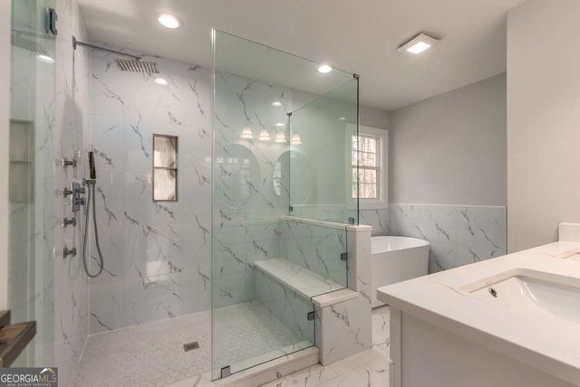 330 London Dale, Woodstock, GA 30189