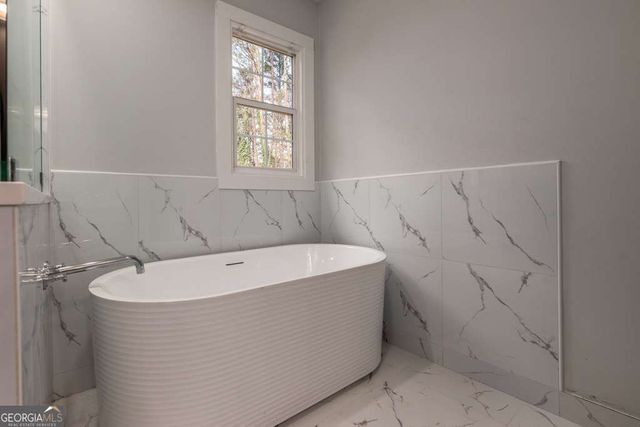 330 London Dale, Woodstock, GA 30189