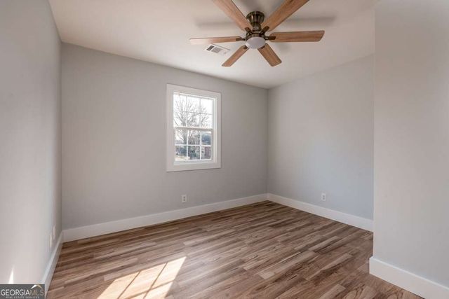 330 London Dale, Woodstock, GA 30189