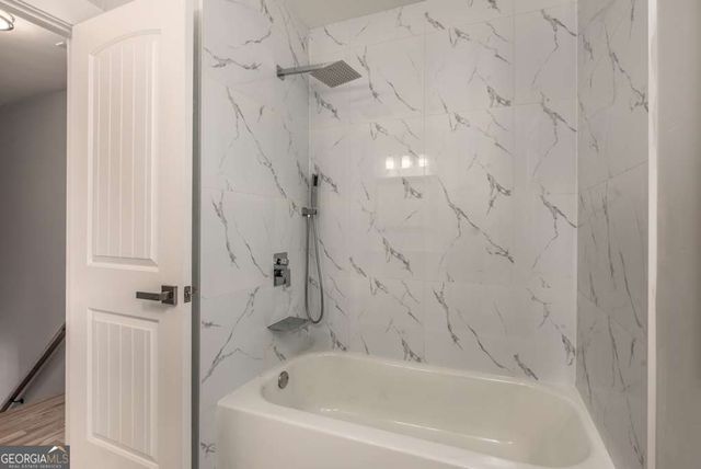 330 London Dale, Woodstock, GA 30189