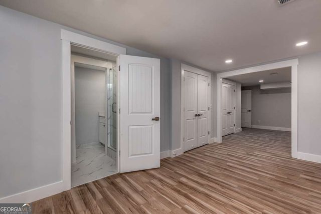 330 London Dale, Woodstock, GA 30189