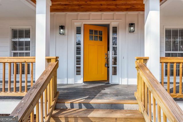 330 London Dale, Woodstock, GA 30189