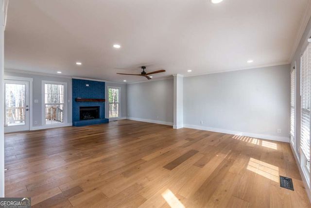 330 London Dale, Woodstock, GA 30189