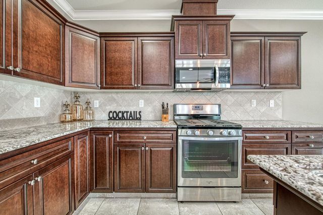 2087 E Makenna Drive, Fresno, CA 93730