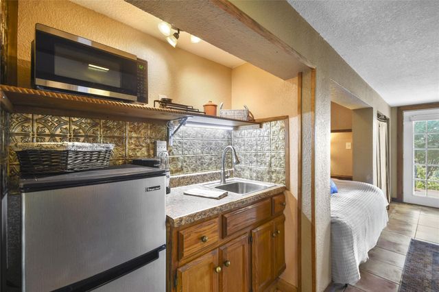 21013 Fawn Ridge DR, Lago Vista, TX 78645