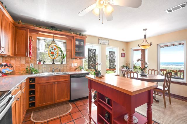 21013 Fawn Ridge DR, Lago Vista, TX 78645