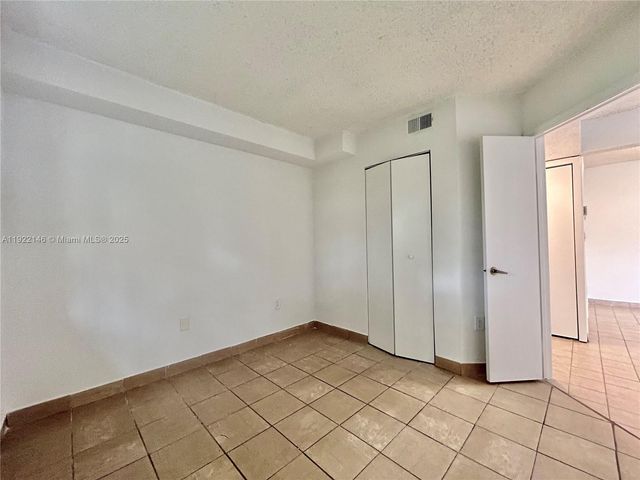 301 Palm Way 104, Pembroke Pines, FL 33025