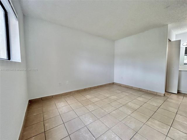 301 Palm Way 104, Pembroke Pines, FL 33025
