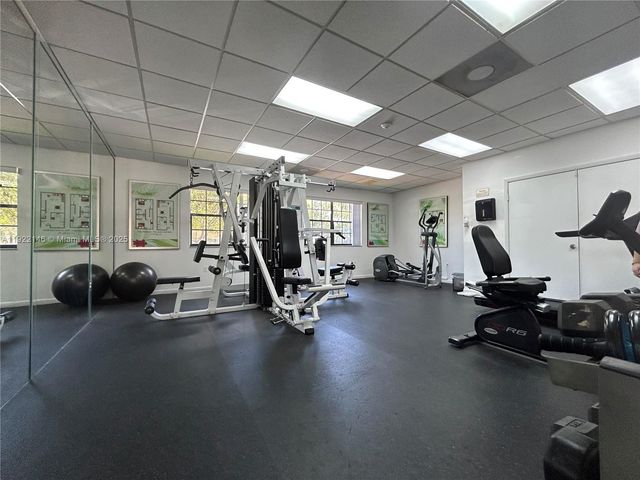 301 Palm Way 104, Pembroke Pines, FL 33025