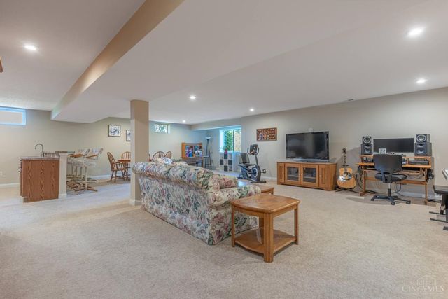 3194 Renaissance Boulevard, Middletown, OH 45005