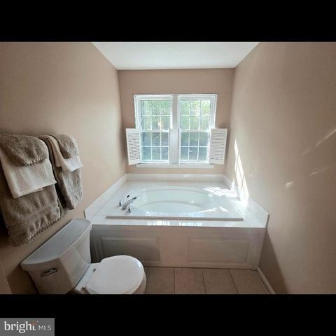 644 SURREY RD, Sewell, NJ 08080
