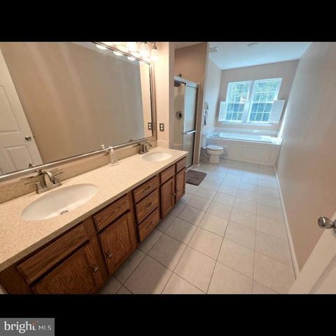 644 SURREY RD, Sewell, NJ 08080