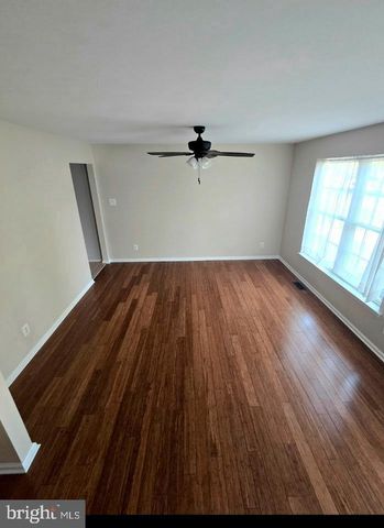 644 SURREY RD, Sewell, NJ 08080