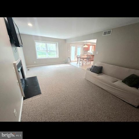 644 SURREY RD, Sewell, NJ 08080
