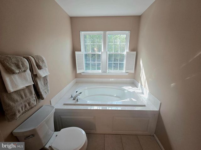 644 SURREY RD, Sewell, NJ 08080