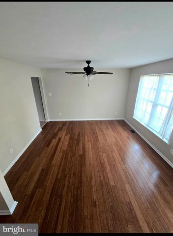 644 SURREY RD, Sewell, NJ 08080
