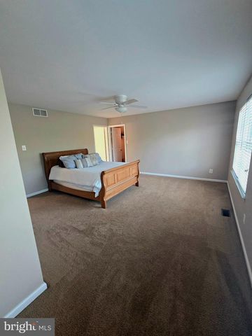 644 SURREY RD, Sewell, NJ 08080