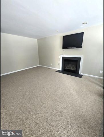 644 SURREY RD, Sewell, NJ 08080