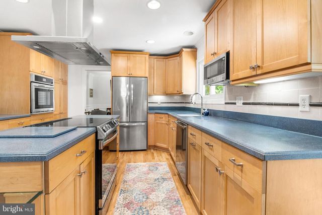 868 TWIN HARBOR DR, Arnold, MD 21012