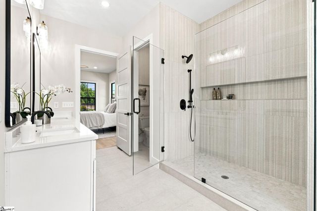 121 Cannon Avenue, Fountain Inn, SC 29644