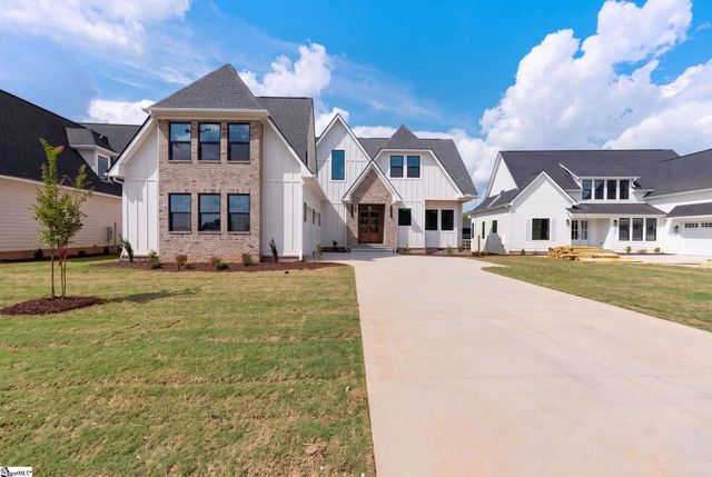 121 Cannon Avenue, Fountain Inn, SC 29644