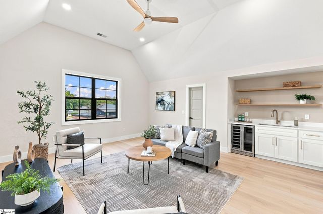 121 Cannon Avenue, Fountain Inn, SC 29644