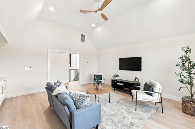 121 Cannon Avenue, Fountain Inn, SC 29644