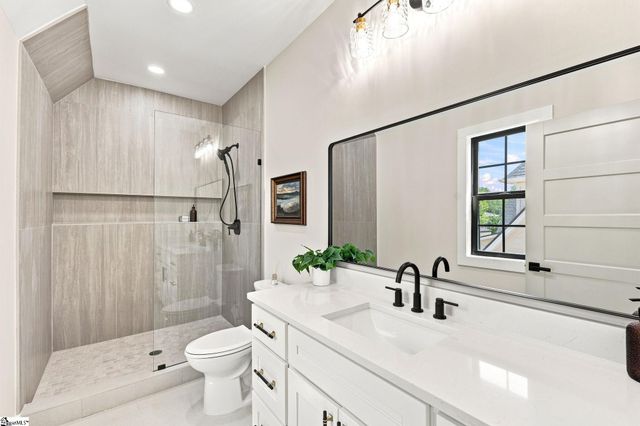 121 Cannon Avenue, Fountain Inn, SC 29644