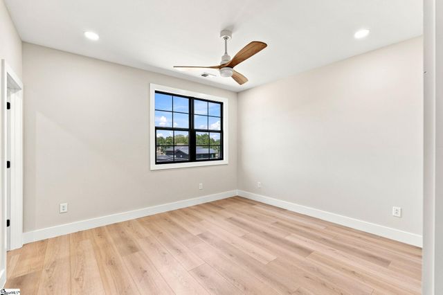 121 Cannon Avenue, Fountain Inn, SC 29644